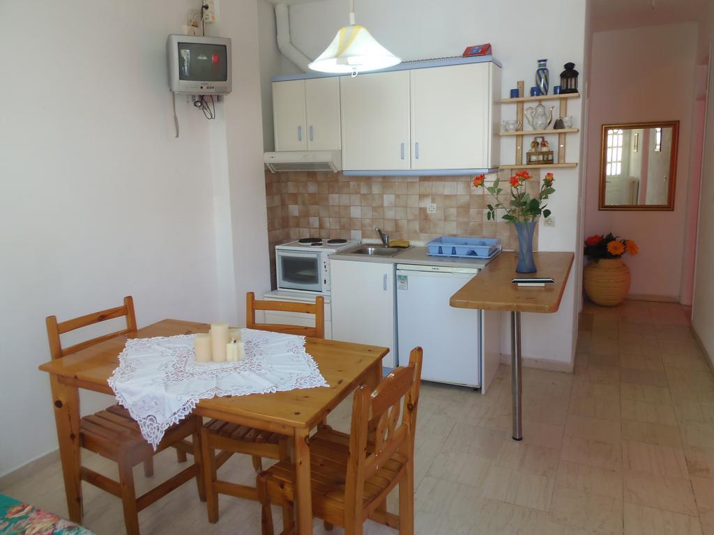 Konstantina Apartment 락카 외부 사진